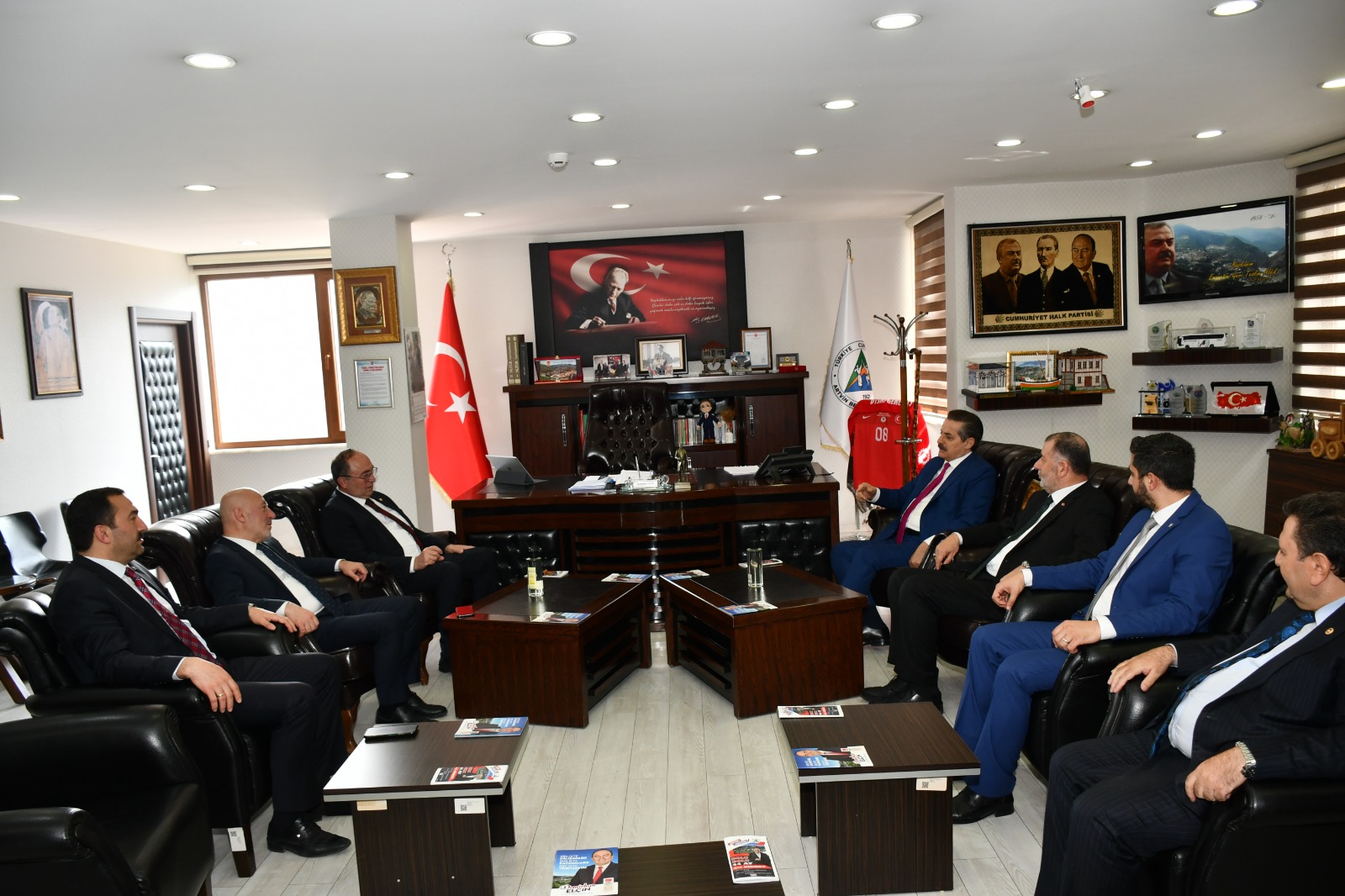 AK PARTİLİ VEKİL ADAYLARINDAN BAŞKAN ELÇİN’E ZİYARET