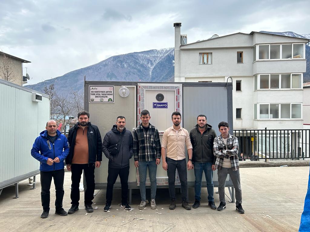 ARTVİN’DEN GÖNDERİLEN KONTEYNIR-BANYO VE TUVALETLER MALATYA’YA ULAŞTI