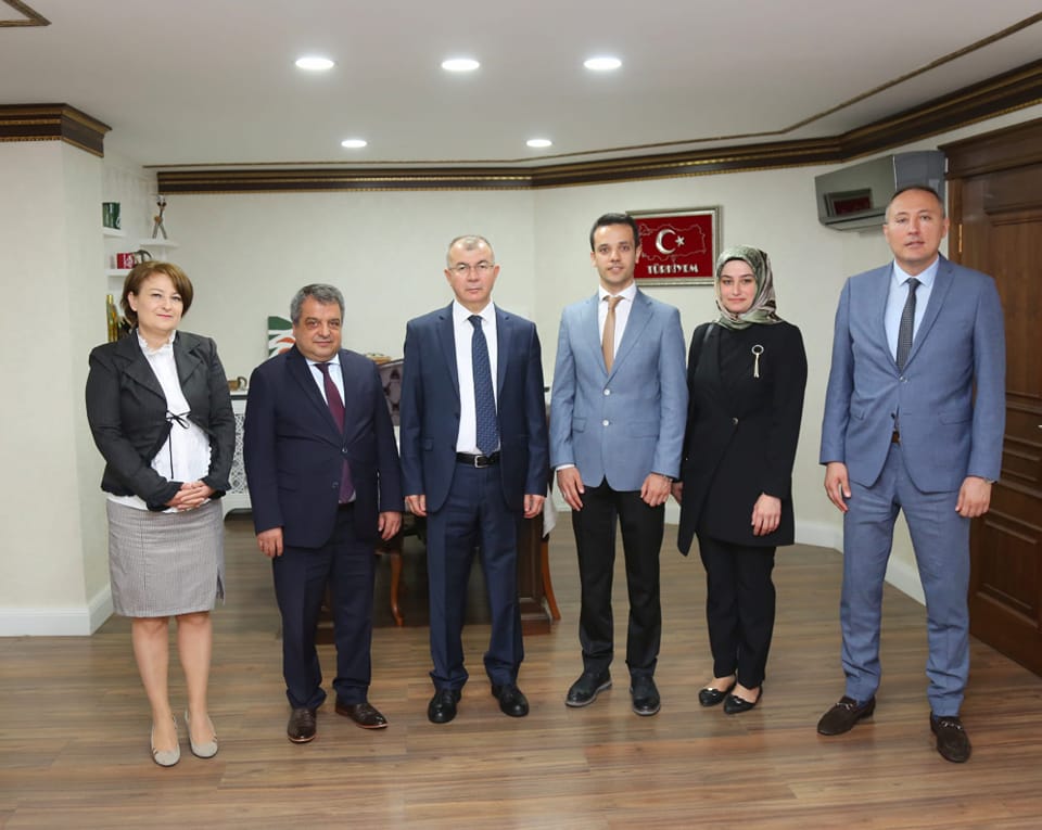 VALİ DORUK’UN ZİYARETÇİLERİ VARDI