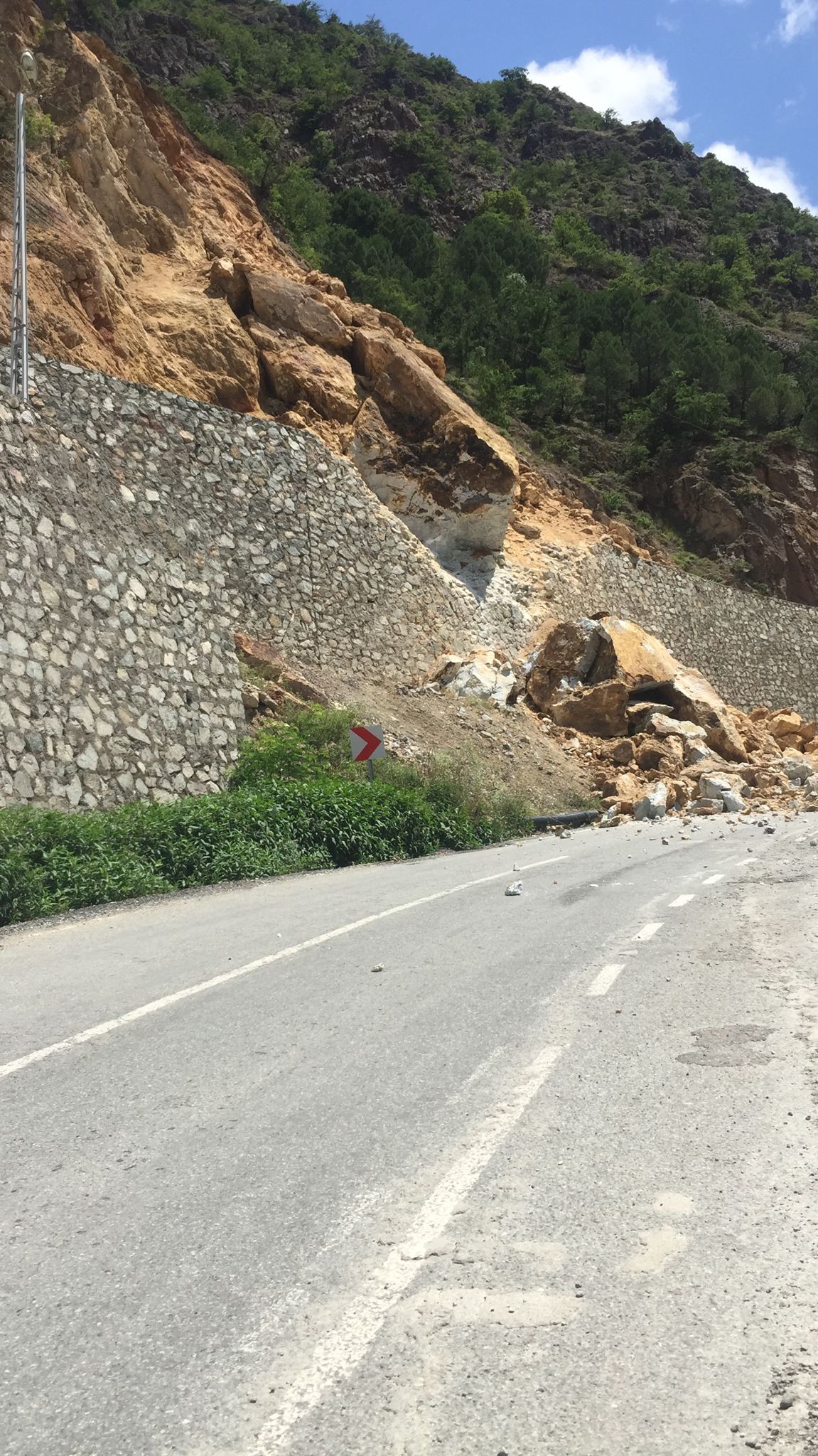 Seyitler Köyü Yolu’nda Büyük Heyelan